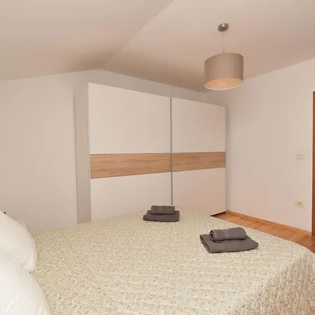 דירה Honey Bee *